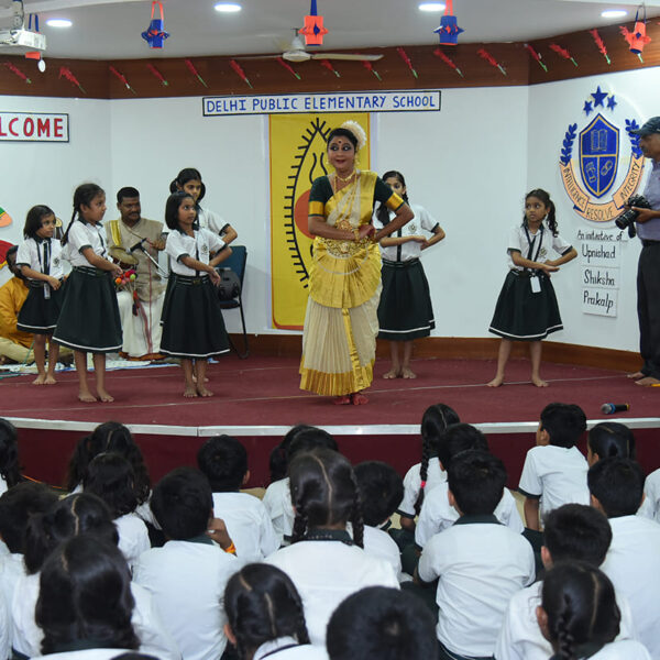 Mohiniattam Dance
