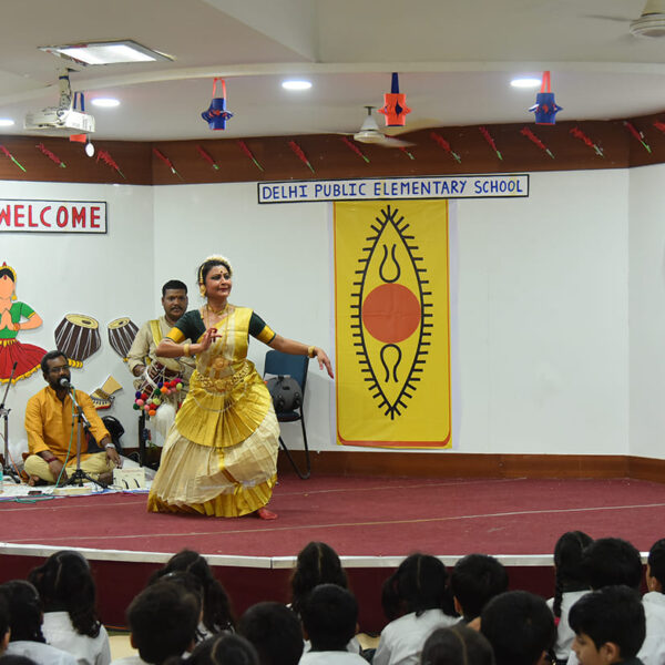 Mohiniattam Dance