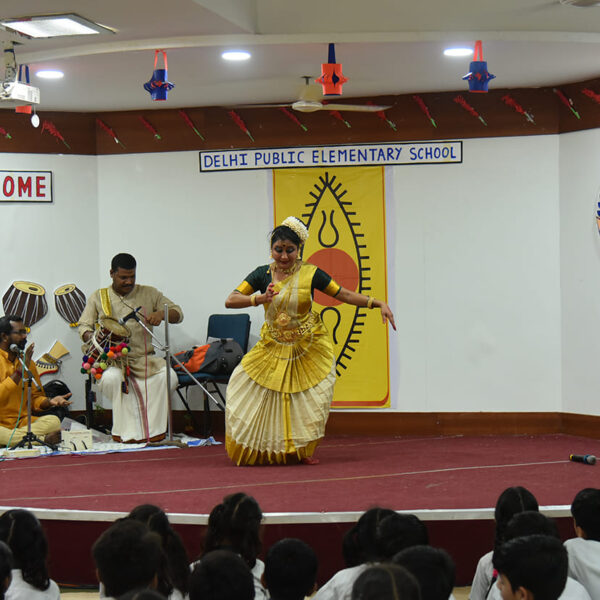 Mohiniattam Dance