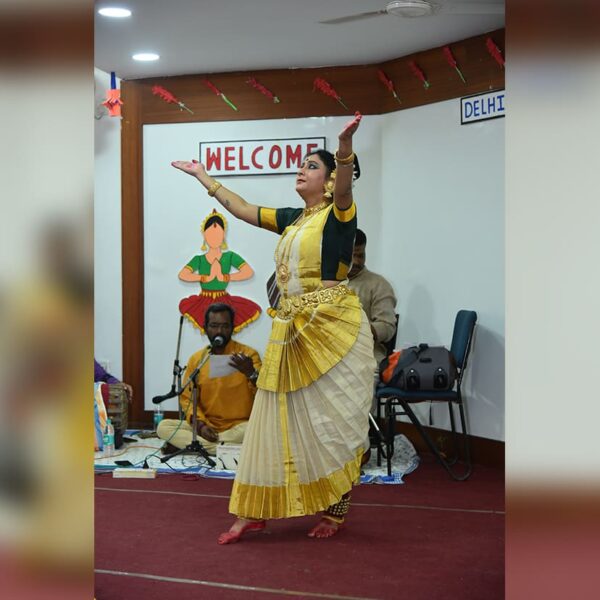 Mohiniattam Dance