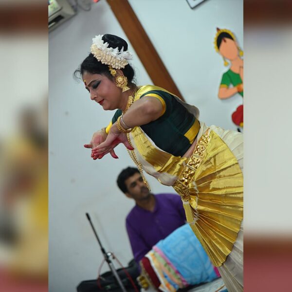 Mohiniattam Dance